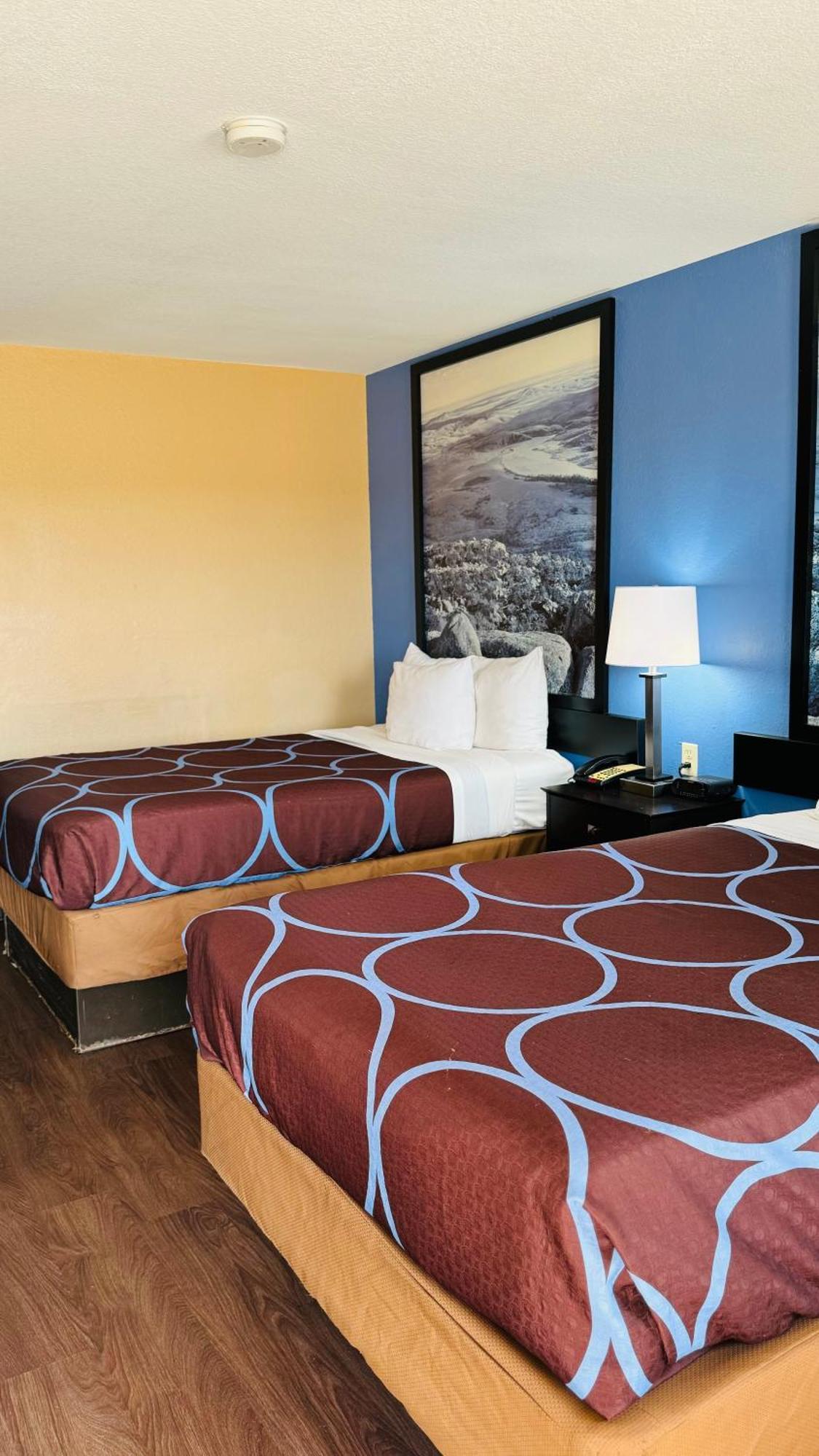 Motel Super 8 By Wyndham Henryetta Extérieur photo
